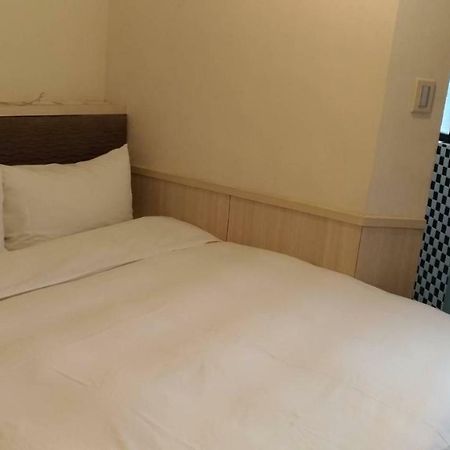 Galaxy Mini Inn Taipei Exterior foto