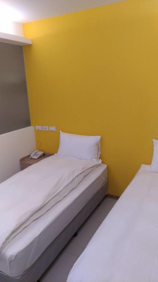 Galaxy Mini Inn Taipei Exterior foto