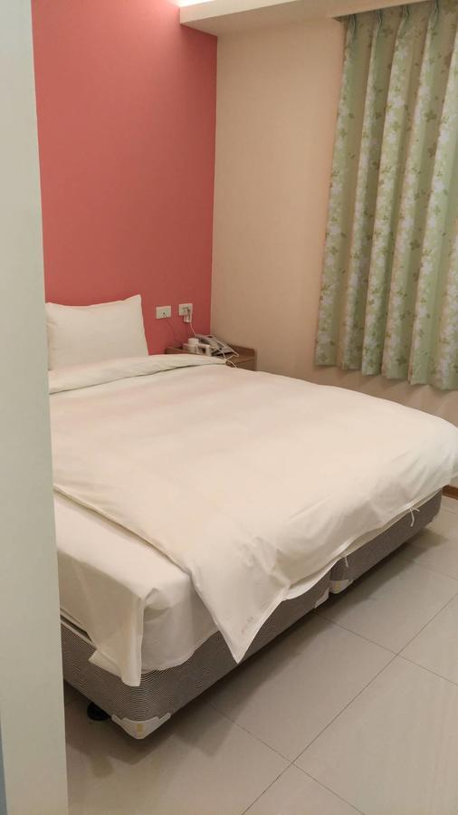 Galaxy Mini Inn Taipei Exterior foto