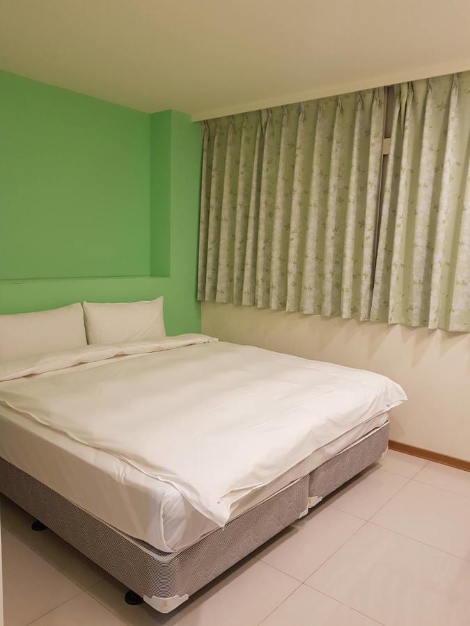 Galaxy Mini Inn Taipei Exterior foto