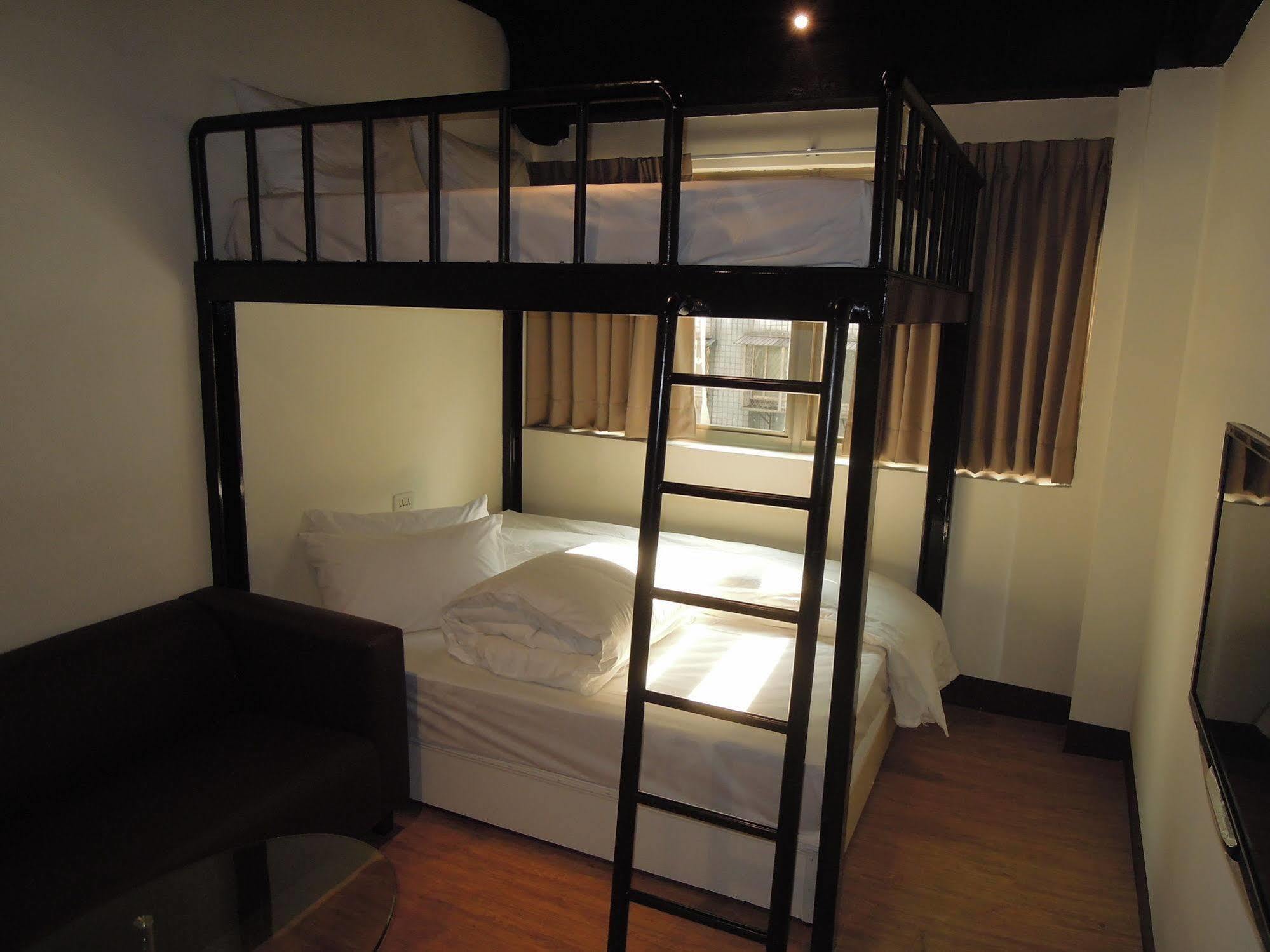 Galaxy Mini Inn Taipei Exterior foto