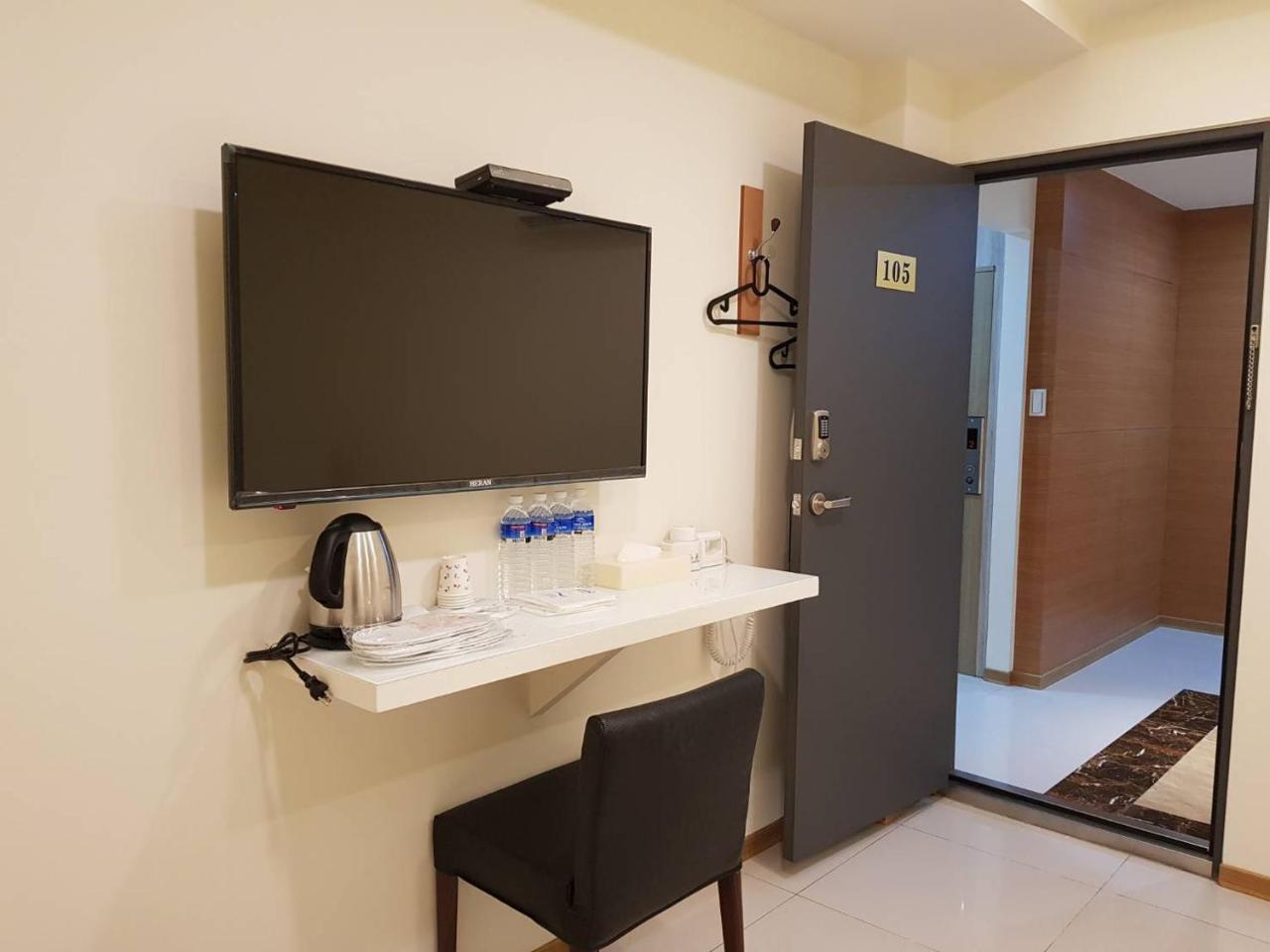 Galaxy Mini Inn Taipei Exterior foto